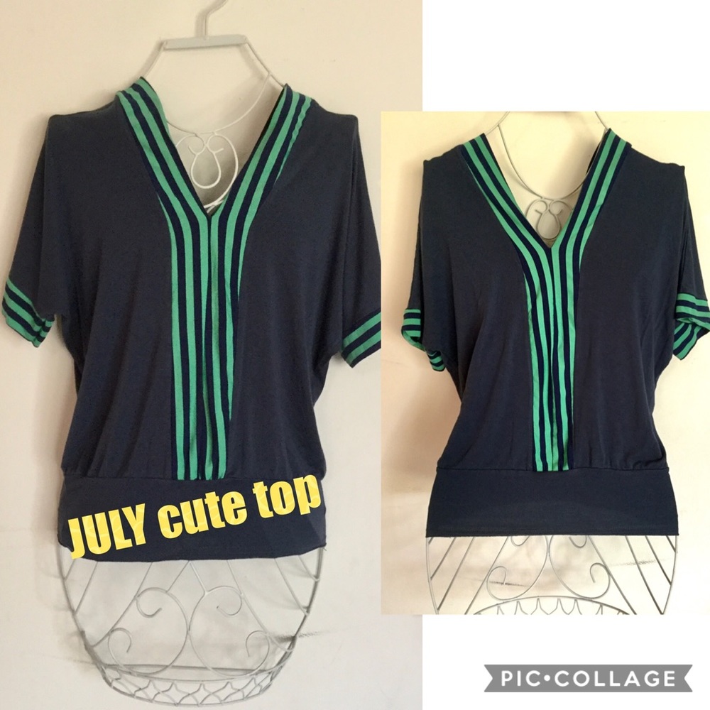 July cute soft v-neck top good used condition❤️